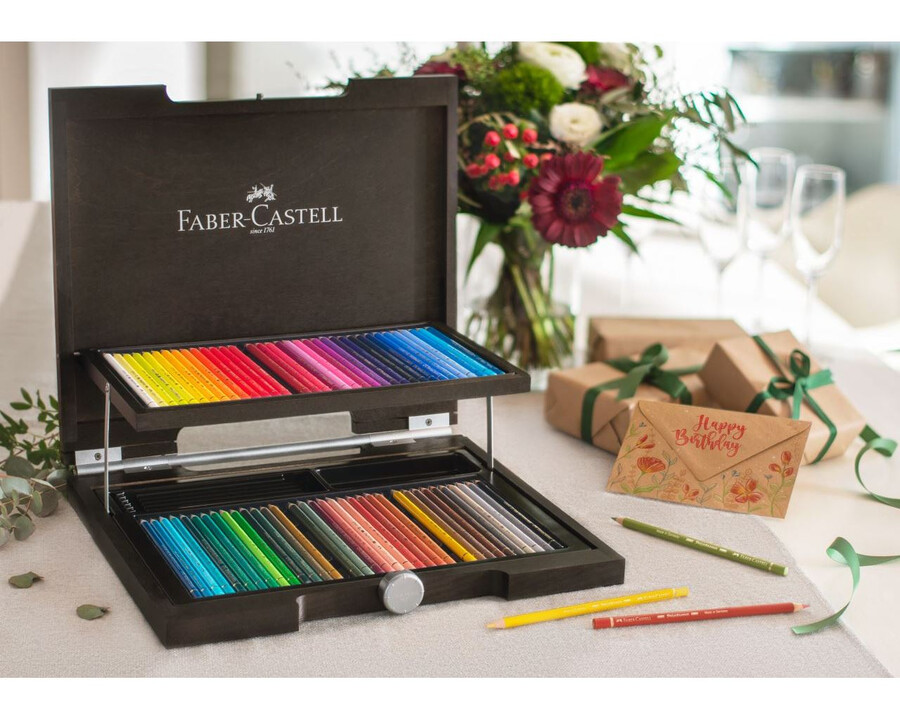 barevná tužka polychromos